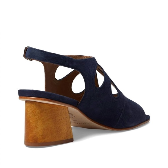 NWT Bernardo Navy Blue Suede Women's Heels size 7.5 - Picture 3 of 10